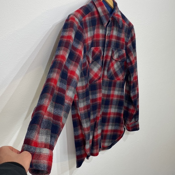 Vintage Pendleton Mens M Blue & Red Plaid Pure Wool Button Down Shirt - Picture 4 of 9